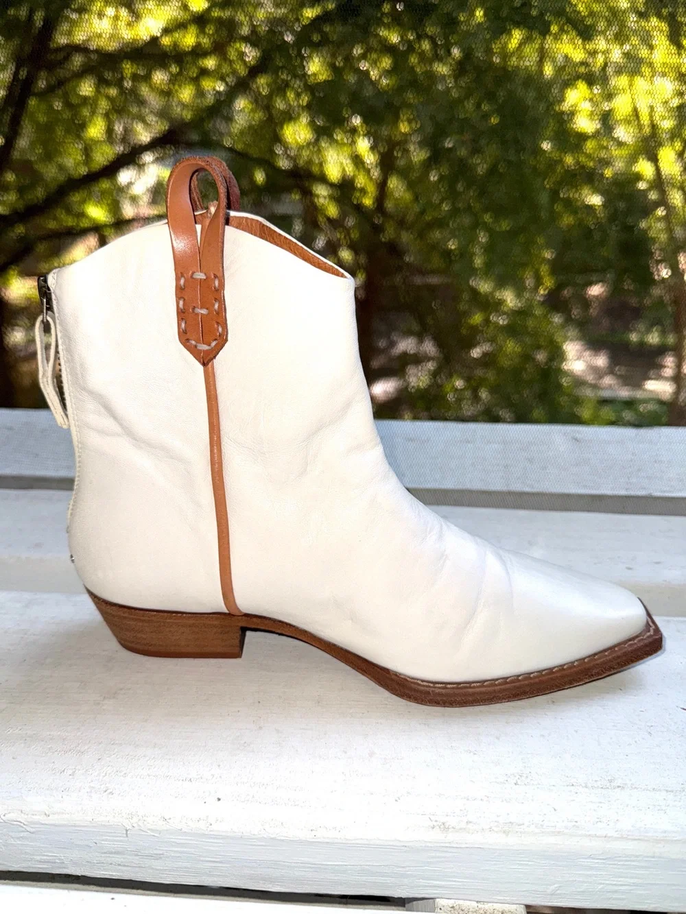 We The Free Free People Wesley Ankle Boots White Leather Western Cowboy 37 US 7